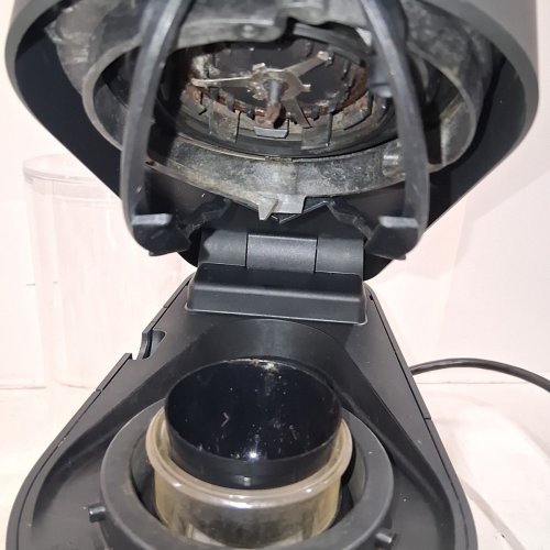 BREVILLE NESPRESSO VERTUO POP+ DELUXE COFFEE & ESPRESSO MACHINE - MATTE BLACK/GOLD (MODEL: BNV125MTB1BUC1) image 6