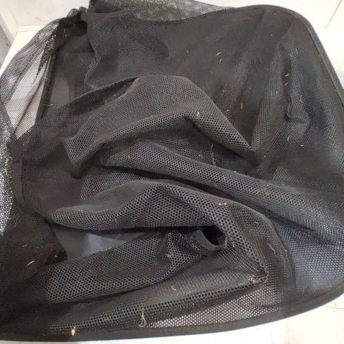 PUSH LAWN SWEEPER, LEAF & GRASS COLLECTOR WITH MESH COLLECTION HOPPER BAG AND 4 SPINNING BRUSHES - 26" - BLACK (MODEL:GT1110) image 3