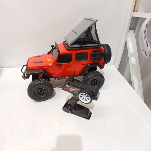 MAISTO TECH R/C XTREME OVERLAND JEEP WRANGLER RUBICON WITH REMOTE - RED/BLACK (MODEL:1851463) image 4