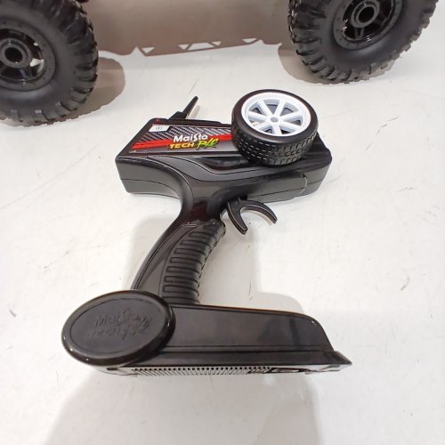 MAISTO TECH R/C XTREME OVERLAND JEEP WRANGLER RUBICON WITH REMOTE - RED/BLACK (MODEL:1851463) image 5