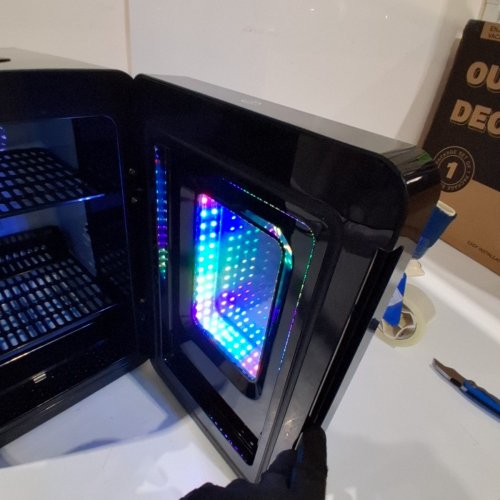 KIKIHOUSE 15L MINI FRIDGE WITH LED DOOR - BLACK (MODEL: JY-E-15L) image 5