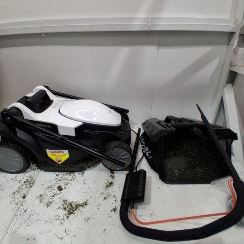 LITHELI CORDLESS BRUSHLESS LAWN MOWER - 20V -13" - WHITE/BLACK (MODEL: U20LM00-0A120) image 3