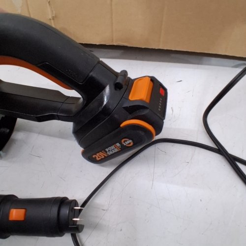 WORX POWER SHARE 2-IN-1 EXTENDABLE CORDLESS HEDGE TRIMMER - 20" BLADE/20V - ORANGE (MODEL: WG252) image 2