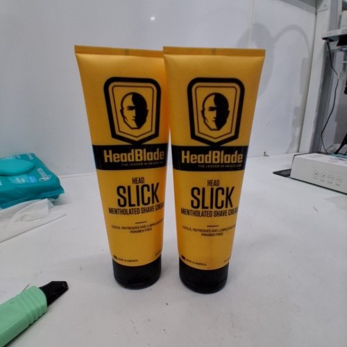 2 HEADBLADE SLICK HEAD MENTHOLATED SHAVE CREAM- 237 ML/EACH image 2