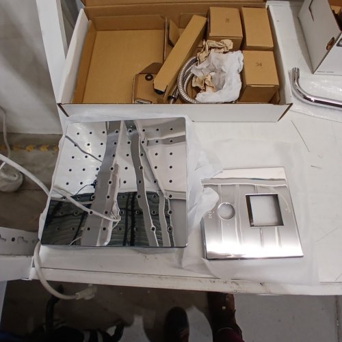 DELTA FAUCET MODERN 14 SERIES RAINCAN 2-SETTING SQUARE SHOWER SYSTEM WITH SHOWER HEAD TRIM KIT AND HANDHELD SPRAY - CHROME - (MODEL: ‎342701) image 4