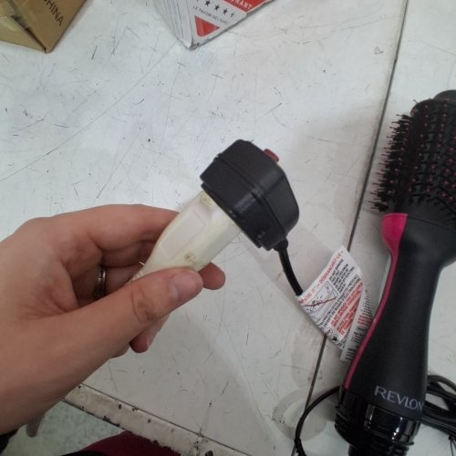 REVLON ONE-STEP HAIR DRYER & VOLUMIZER HOT AIR BRUSH, BLACK image 2