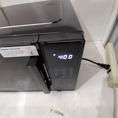 CHEFMAN COUNTERTOP MICROWAVE OVEN - 1.1CU.FT - BLACK (MODEL: RJ55-11B-V2-CA) image 5