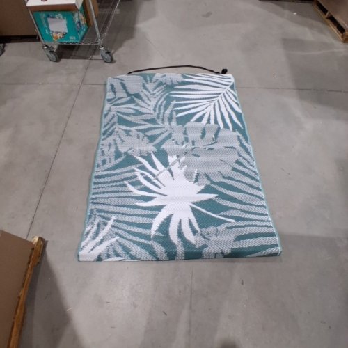 REVESIBLE WATERPROOF OUTDOOR RUG -4FT X 6FT - TEAL AND WHITE PALM TREES image 2