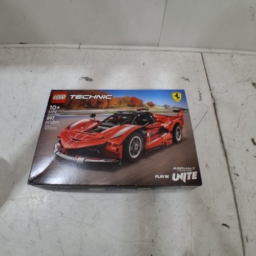 897PC LEGO TECHNIC ASPHALT LEGENDS UNITE BUILDING SET - FERRARI FXX K (MODEL: 42212) image 3