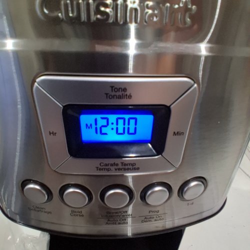 CUISINART PERFECTEMP PROGRAMMABLE COFFEE MAKER WITH DIGITAL DISPLAY - 14 CUP GLASS CARAFE - STAINLESS STEEL (MODEL: DCC-3200) image 2