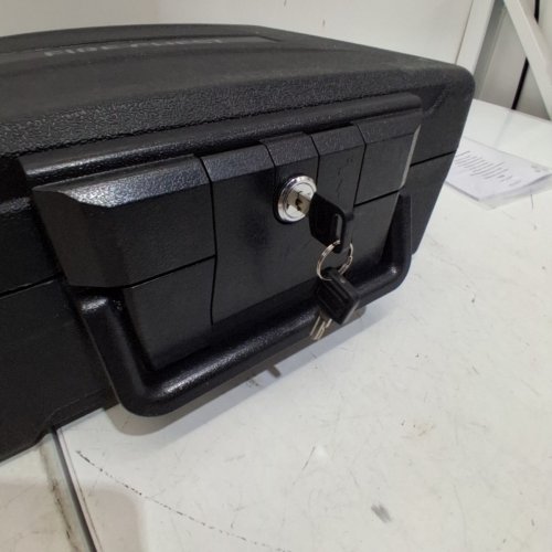 AMAZON BASICS FIRE CHEST WITH MECHANICAL KEY - 6.2L - BLACK image 4