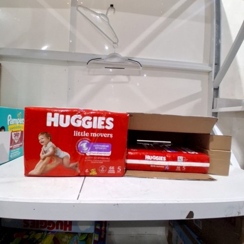 132PK HUGGIES LITTLE MOVERS DIAPERS - SIZE 5 image 2
