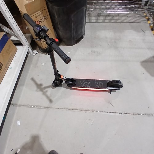KIDS JETSON OMEGA ILLUMINATED ELECTRIC SCOOTER - 8KM RANGE - 16KM/H - BLACK (MODEL: 1747518) image 4