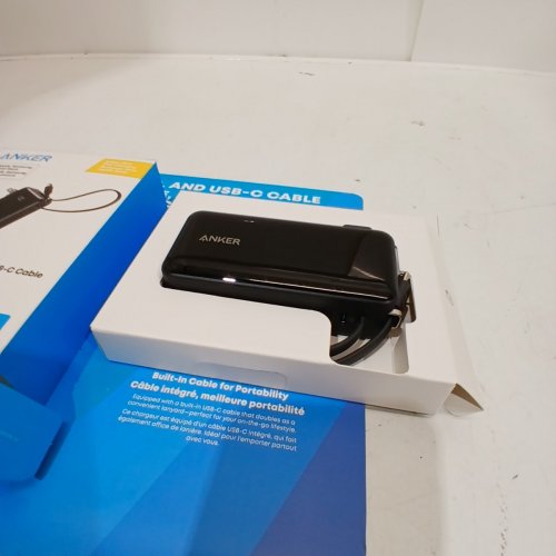 ANKER 3-IN1 10K WIRELESS PORTABLE CHARGER WITH BUILT-IN USB-C CABLE - 30W - 10000MAH - BLACK (MODEL:3431800) image 2