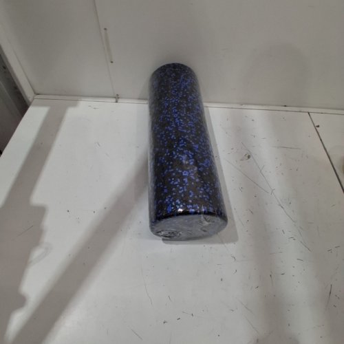 AMAZON BASICS NECK AND BACK SUPPORT FOAM ROLLER - 18" - BLACK AND BLUE (MODEL B0D25JK13T) image 3