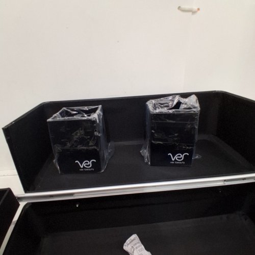 2-TIER VER BEAUTY PROFESSIONAL COSMETIC TRAIN CASE WITH TWO BRUSH HOLDER - BLACK CRYSTAL (MODEL: VP002-42) image 5
