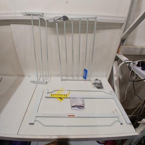 REGALO EASY STEP SAFETY GATE - 29"- 38.5" - WHITE (MODEL : 1160-DS) image 2