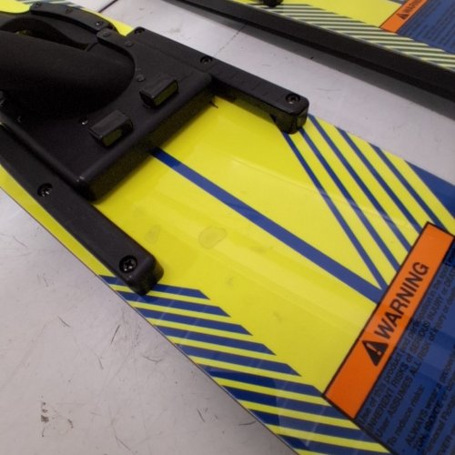 VEVOR WATER SKIS WITH TRAINERS AND X-7 ADJUSTABLE BINDINGS, DOUBLE-HANDLE ROPE & REMOVABLE STABILIZING BAR - 46" - BLUE/YELLOW (MODEL: SS46) image 3