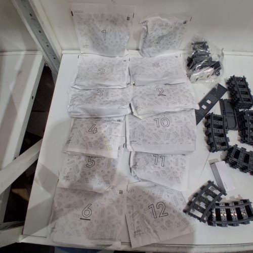 LEGO CITY POLICE TRAIN HEIST BUILDING SET - 1313 PCS (MODEL: 60508) image 3