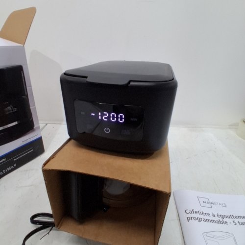 MAINSTAYS PROGRAMMABLE COFFEE MAKER WITH TOUCHSCREEN - 1.8L - 12 CUP - BLACK (MODEL: MS-202529) image 2