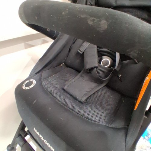 MAXI-COSI LARA ULTRA COMPACT FOLDABLE STROLLER - ESSENTIAL BLACK (MODEL: 01323CFNA) image 4