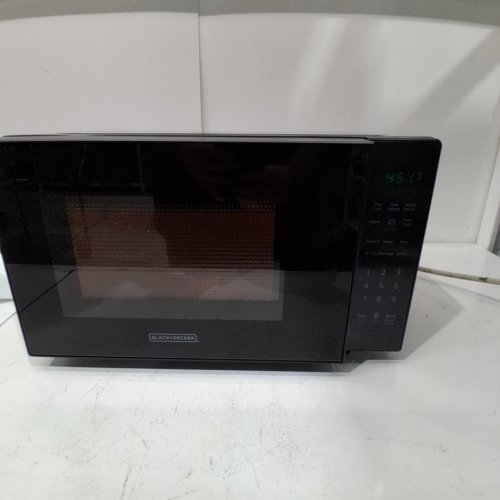 BLACK+DECKER COMPACT DIGITAL MICROWAVE OVEN - 0.7CU.FT - BLACK (MODEL#: EM720C2RD) image 2