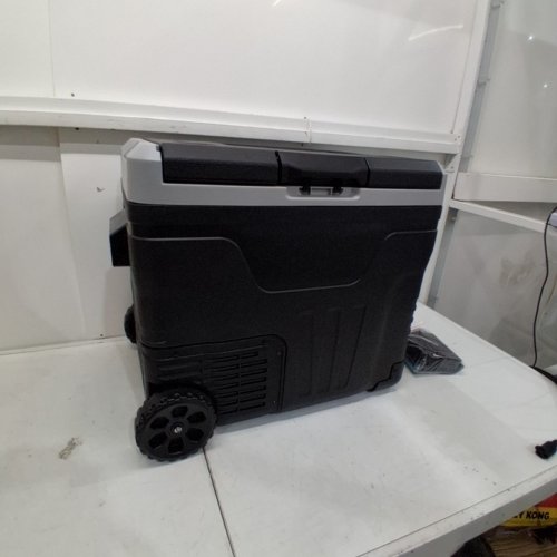 EUHOMY DUAL ZONE PORTABLE CAR FRIDGE FREEZER LED DIGITAL DISPLAY AND BUILT-IN WHEELS AND HANDLES - 50L - 100V - BLACK / GREY (MODEL:CF003-50BL-CAEH) image 4