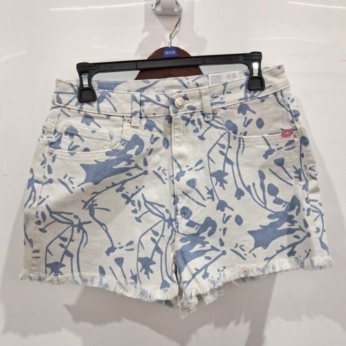 WOMEN'S NO BOUNDARIES DENIM FLORAL SHORTS - SIZE 11 - WHITE/BLUE image 2