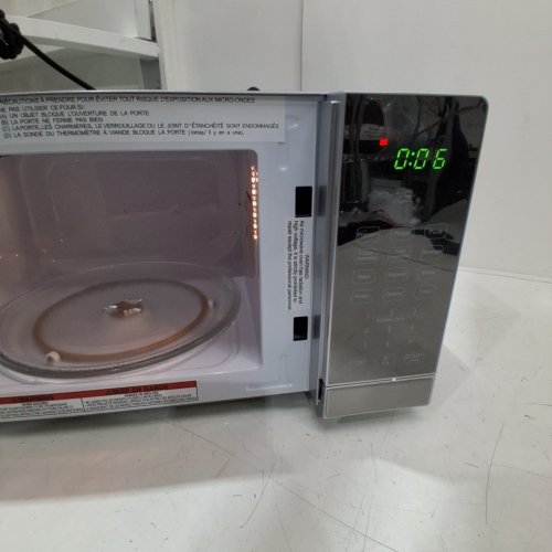 TOTAL CHEF COUNTERTOP MICROWAVE OVEN WITH DIGITAL TOUCH CONTROLS - 700W - 0.7 CU FT - STAINLESS STEEL (MODEL: TCMO-07-SS) image 3