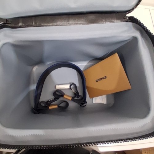 YETI HOPPER FLIP 18 LEAKPROOF PORTABLE SOFT COOLER - FITS 30 CANS - NAVY BLUE (MODEL: 9409) image 4