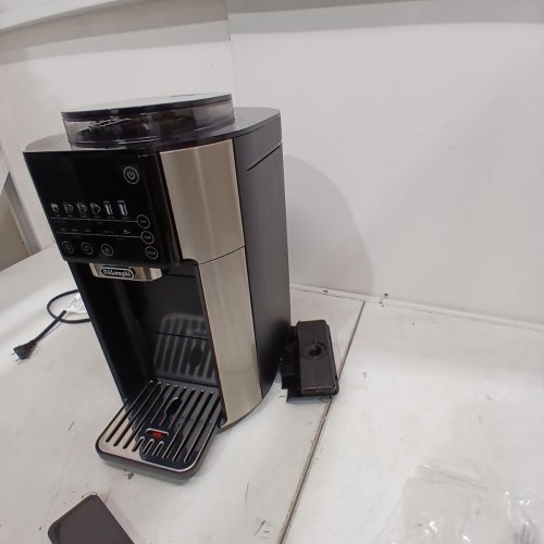 DE'LONGHI TRUEBREW DRIP HOT OR ICED COFFEE MAKER WITH BUILT IN GRINDER - SERVES DRINKS 3OZ - 24OZ - BLACK/STAINLESS STEEL (MODEL: CAM51025MB) image 4