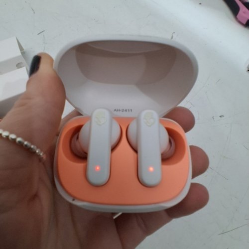 SKULLCANDY SMOKIN' BUDS IN-EAR WIRELESS EARBUDS - 20HR BATTERY, 50% RENEWABLE PLASTICS, MICROPHONE, WORKS WITH IPHONE ANDROID AND BLUETOOTH DEVICES - WHITE/PINK (MODEL: SCTAW) image 3