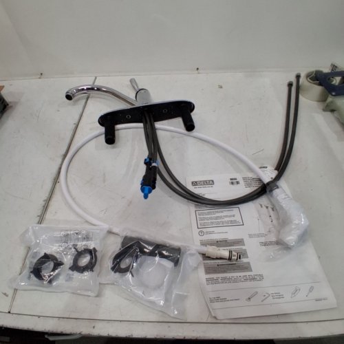 DELTA SINGLE HANDLE KITCHEN FAUCET WITH SPRAY -CHROME (MODEL:175-DST) image 3