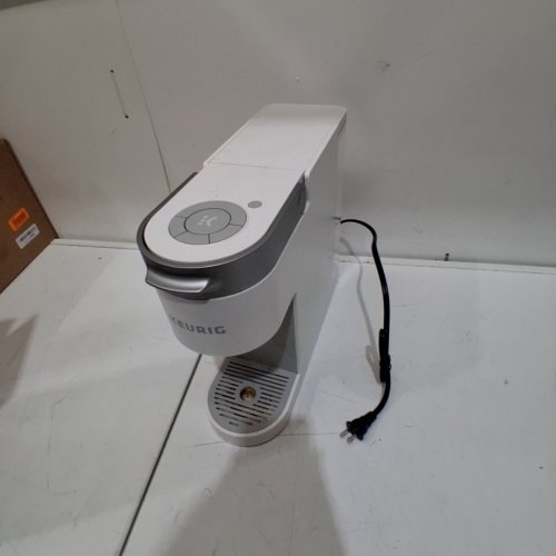 KEURIG K-SLIM SINGLE SERVE COFFEE MAKER - WHITE (MODEL: K900) image 3