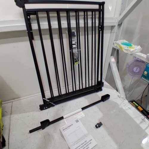 WALK-THRU SAFETY BABY GATE - 26.4"-43" X 29" - BLACK (MODEL: SH21.002G) image 2