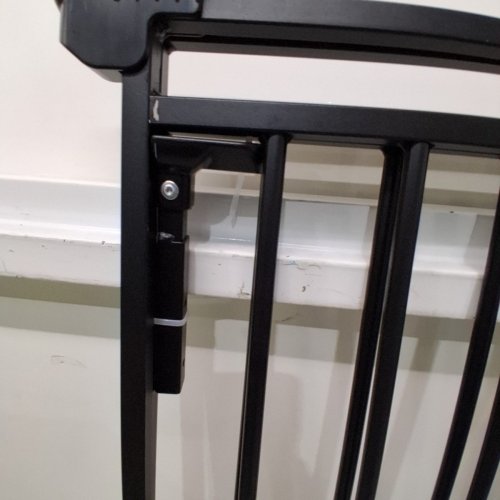 WALK-THRU SAFETY BABY GATE - 26.4"-43" X 29" - BLACK (MODEL: SH21.002G) image 5