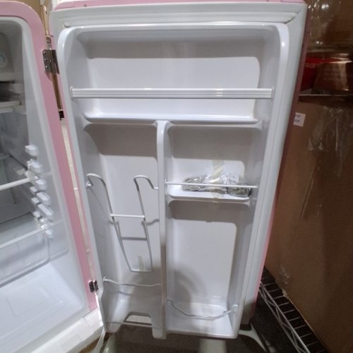 FRIGIDAIRE COMPACT ROUNDED RETRO PREMIUM MINI FRIDGE - 3.2 CU.FT - PINK (MODEL: EFR372-PINK-6COM) image 6