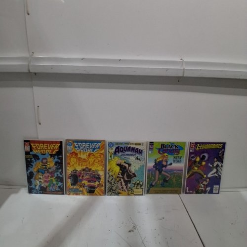 10 ASSTD DC COMIC BOOKS - FOREVER PEOPLE #1, #2, LEGIONNAIRES #2, BLACK CANARY #1, AQUAMAN #10, L.E.G.I.O.N. #33, HAWKWORLD #5, #6, #14, #17 - VARIOUS AUTHORS image 4