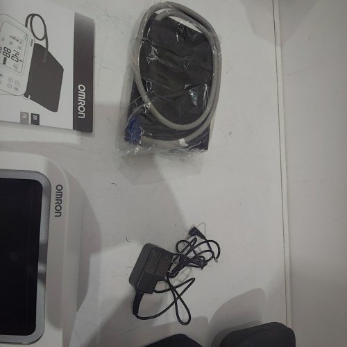 OMRON PLATINUM UPPER ARM BLOOD PRESSURE MONITOR (MODEL: BP5465) image 4