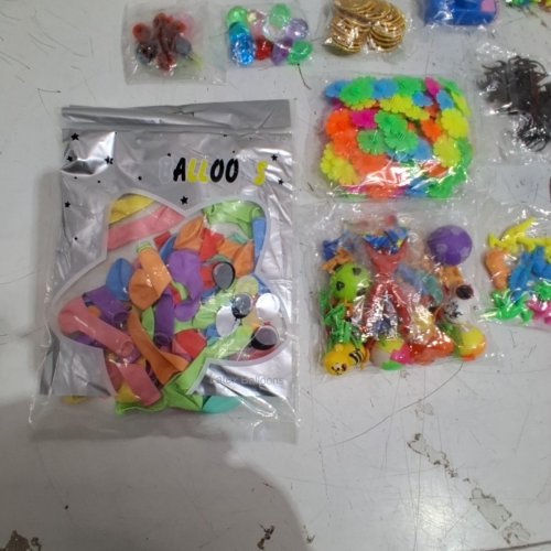 ~100PC BEAUTYSUREUP KIDS PARTY FAVOR ASSORTMENT - MULTICOLOUR image 7