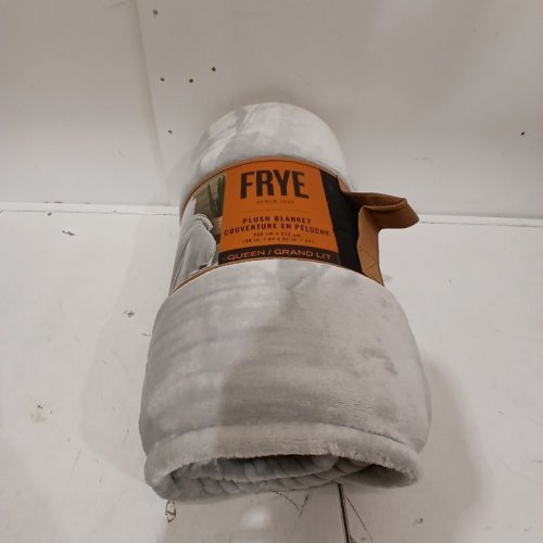 FRYE SOFT THROW BLANKET - 98" X 92" - QUEEN - SILVER GREY (MODEL: 1744551) image 3