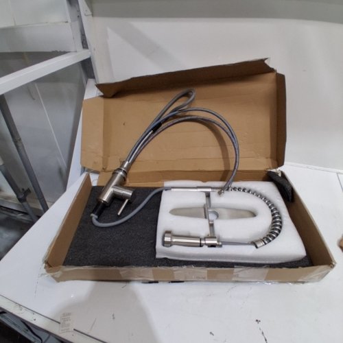 SINGLE-HANDLE PULL-DOWN SPRAYER KITCHEN FAUCET, CHROME image 2