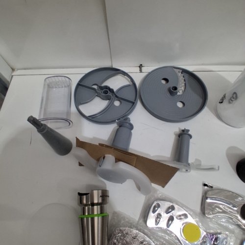 BRAUN MULTIQUICK 9 8-IN-1 HAND BLENDER WITH MULTIPLE VERSATILE TOOL ATTACHMENTS, 8 CUP FOOD PROCESSOR, 20OZ PLASTIC BEAKER & 1.5 CUP CHOPPER **ACCESSORIES ONLY** - 120V - 700W - STAINLESS STEEL/BLACK (MODEL: HB901AN/MQ9187XL) image 4
