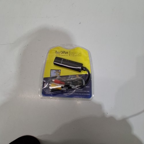 EASYCAP COMPOSITE / S-VIDEO AND AUDIO USB CAPTURE DEVICE - USB 2.0 - BLACK image 2