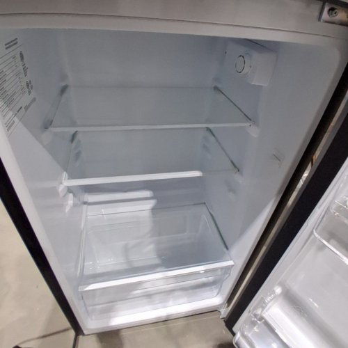 HISENSE STAINLESS STEEL COMPACT REFRIGERATOR WITH TOP MOUNT FREEZER - 4.4 CU.FT (MODEL: HRT044VE) image 2