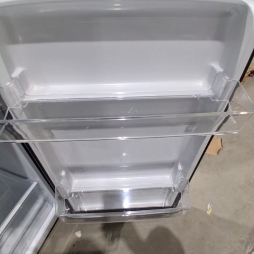 HISENSE STAINLESS STEEL COMPACT REFRIGERATOR WITH TOP MOUNT FREEZER - 4.4 CU.FT (MODEL: HRT044VE) image 3