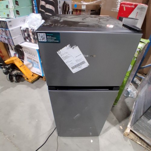 HISENSE STAINLESS STEEL COMPACT REFRIGERATOR WITH TOP MOUNT FREEZER - 4.4 CU.FT (MODEL: HRT044VE) image 6