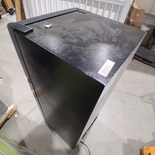 HISENSE STAINLESS STEEL COMPACT REFRIGERATOR WITH TOP MOUNT FREEZER - 4.4 CU.FT (MODEL: HRT044VE) image 9