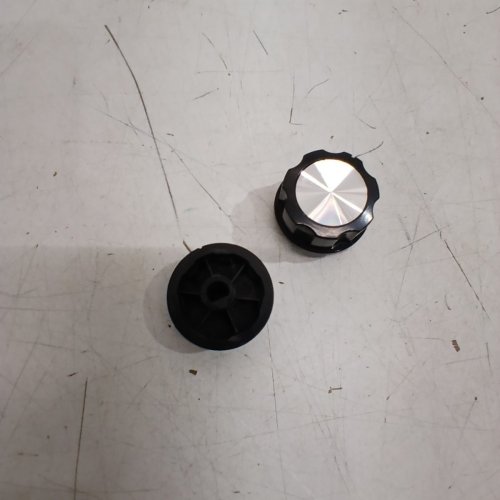 2PK UNIVERSAL STOVE RANGE CONTROL KNOBS - BLACK AND SILVER image 4