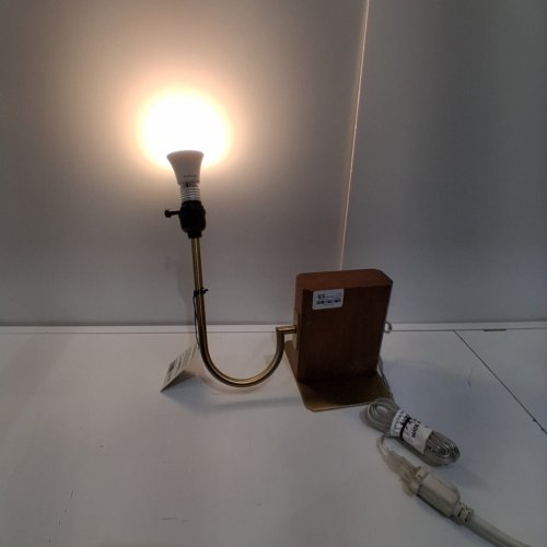 HEARTH & HAND™ WITH MAGNOLIA WOOD MID TONE BOOKSHELF LAMP - WOOD/ BRASS (ITEM: 324-00-0307) image 2